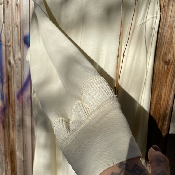 We The Free Juno Tee - Picture 4 of 14